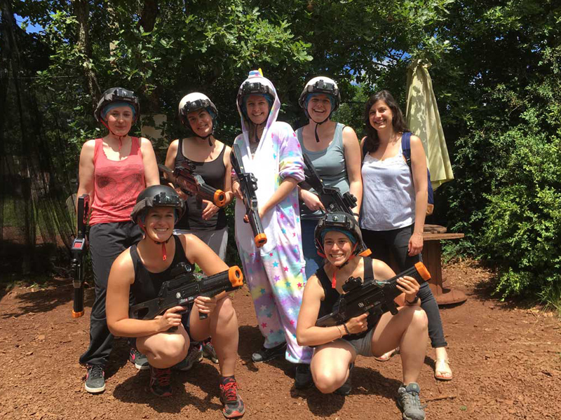Famille au paint-ball au parc des bouscaillouss